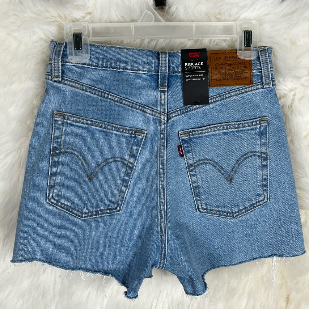 RIBCAGE LEVI JEAN SHORTS - Picture 2 of 6